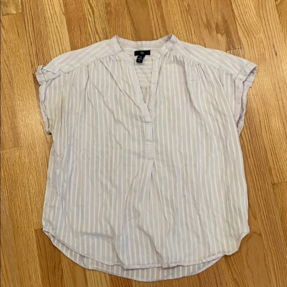GAP light purple top